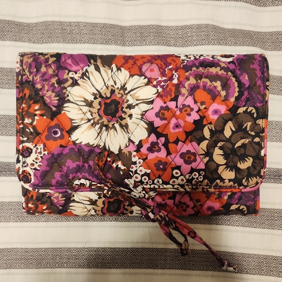 Vera Bradley Handbags - NWOT Vera Bradley Jewelry Roll